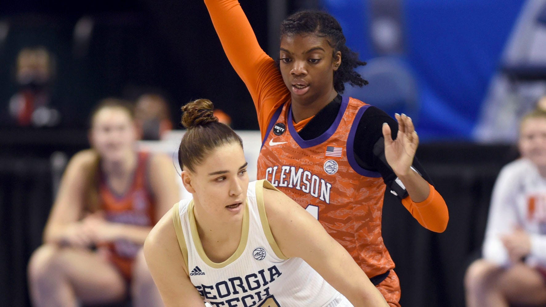 Georgia Tech beats back upset-minded Clemson in ACC quarters