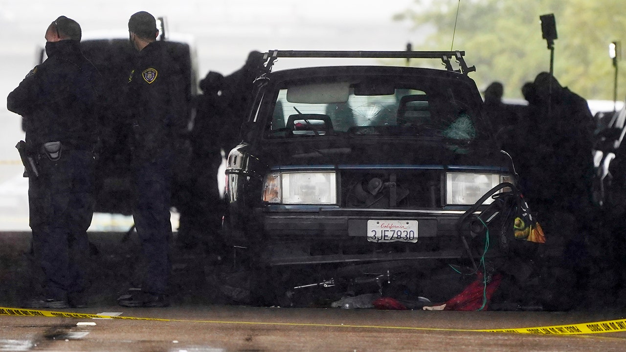3 die when car hits 9 people in San Diego homeless camp