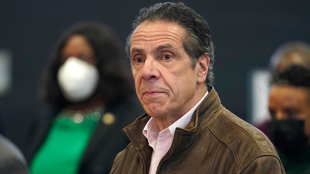 Cuomo fights growing bipartisan firestorm over sexual harassment charges amid imminent investigation