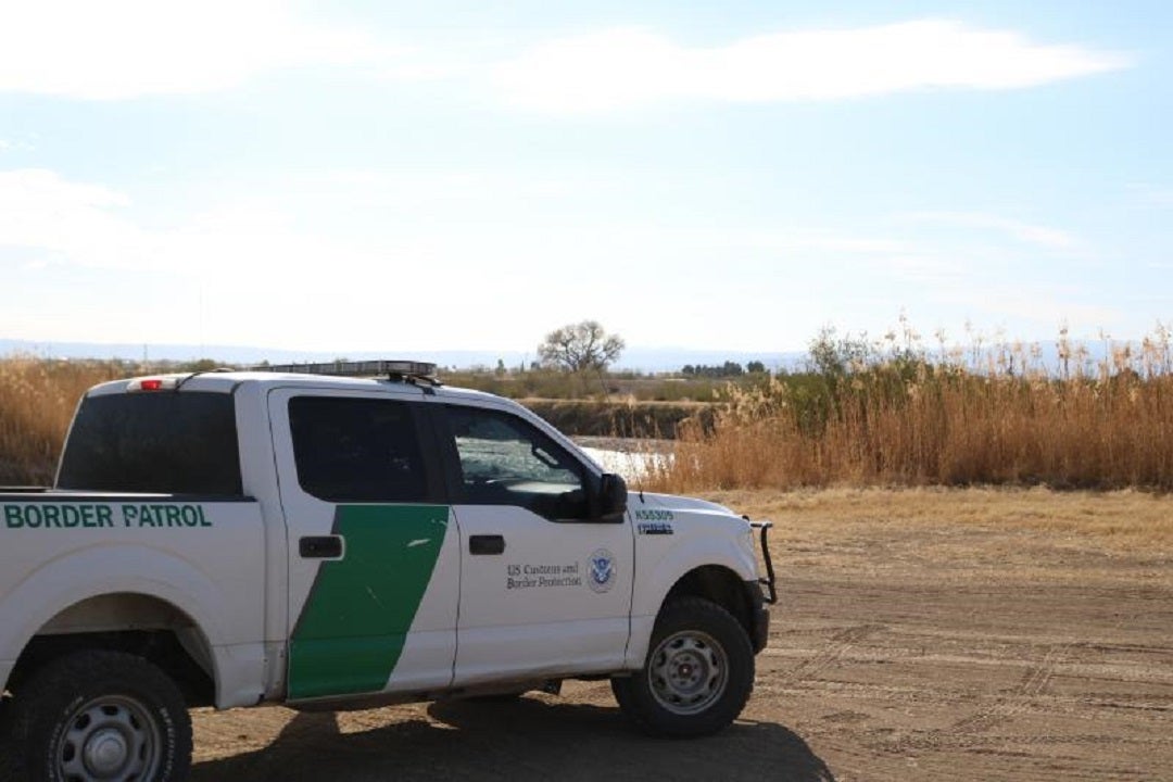Border Patrol agents in Rio Grande Valley apprehend more than 800 migrants in 24 hours