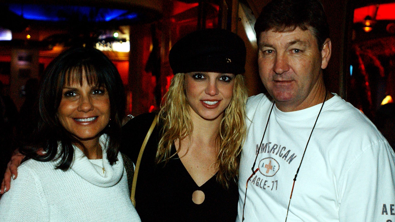 Britney Spears' dad argues mom Lynne 'exploited' singer's 'pain and trauma' with book release: court docs