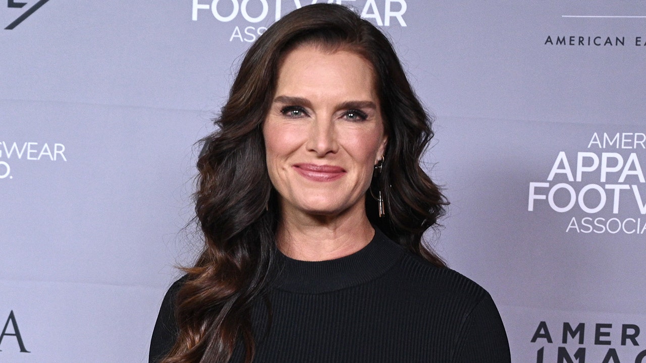 Brooke Shields gives update on difficult recovery from broken femur: 'A lot of weakness'