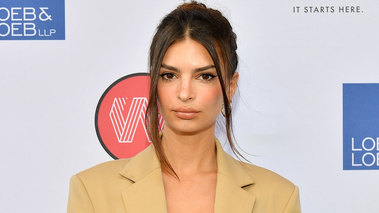 Emily Ratajkowski on why she didn't come forward with Robin Thicke allegations before: 'I wouldn't be famous’
