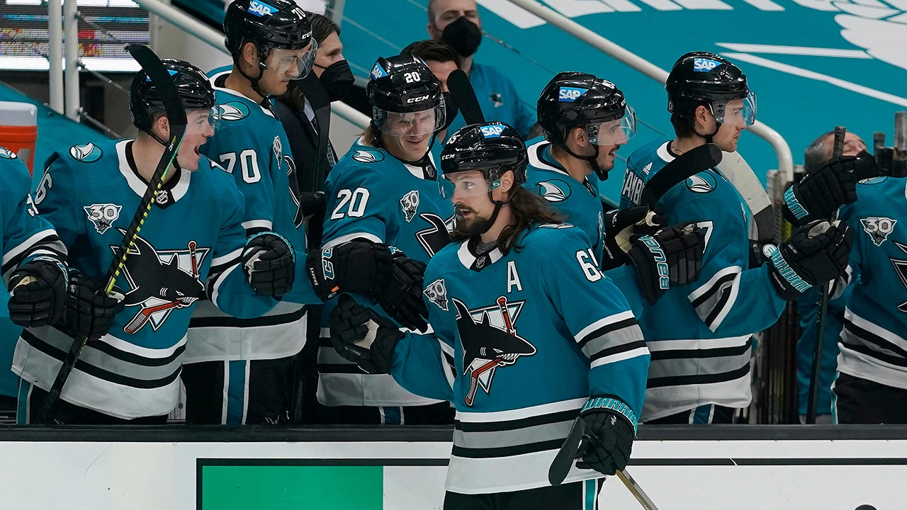 Karlsson's 1st goal of season helps Sharks beat Avs 6-2
