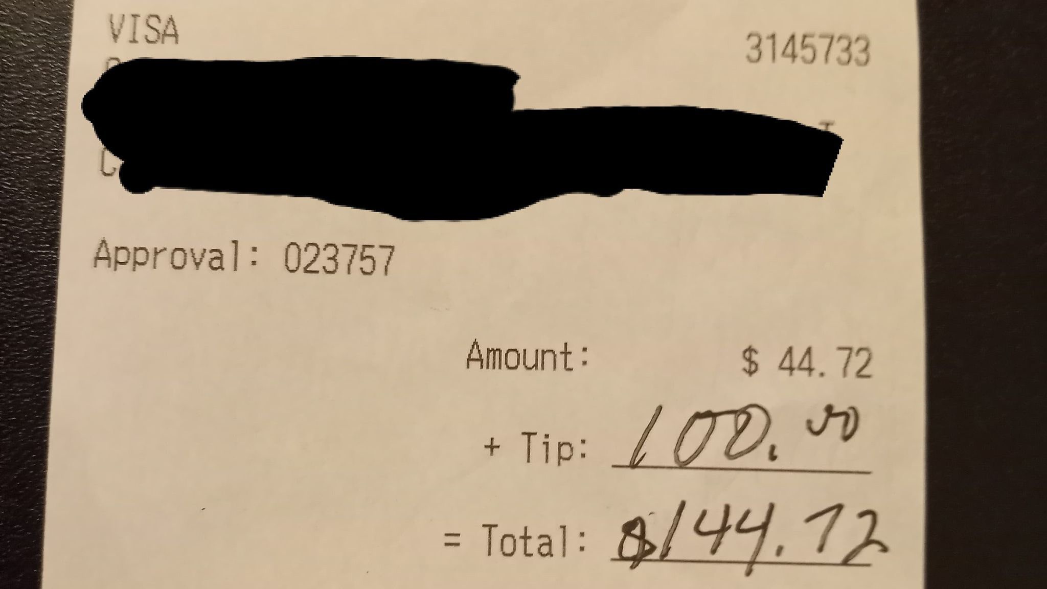 Virginia restaurant server receives generous tips that help her visit dying brother