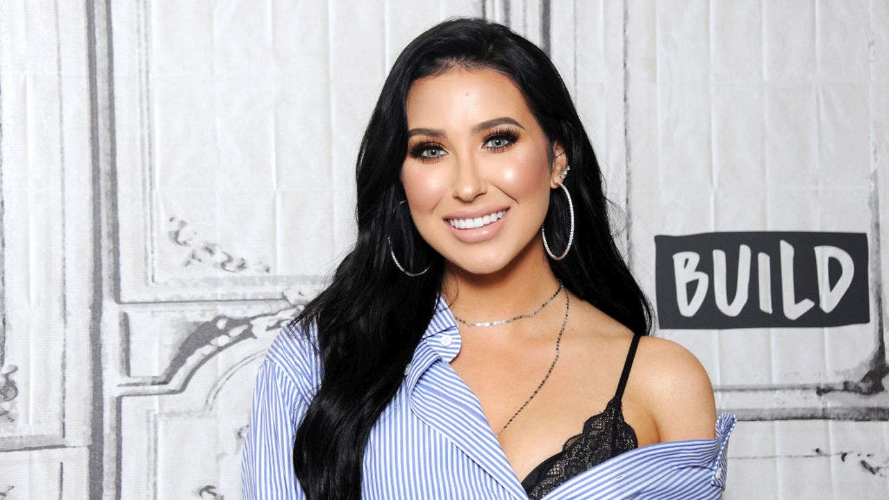 Influencer Jaclyn Hill to launch new lipstick line after her 2019 attempt: ‘Own your mistakes’