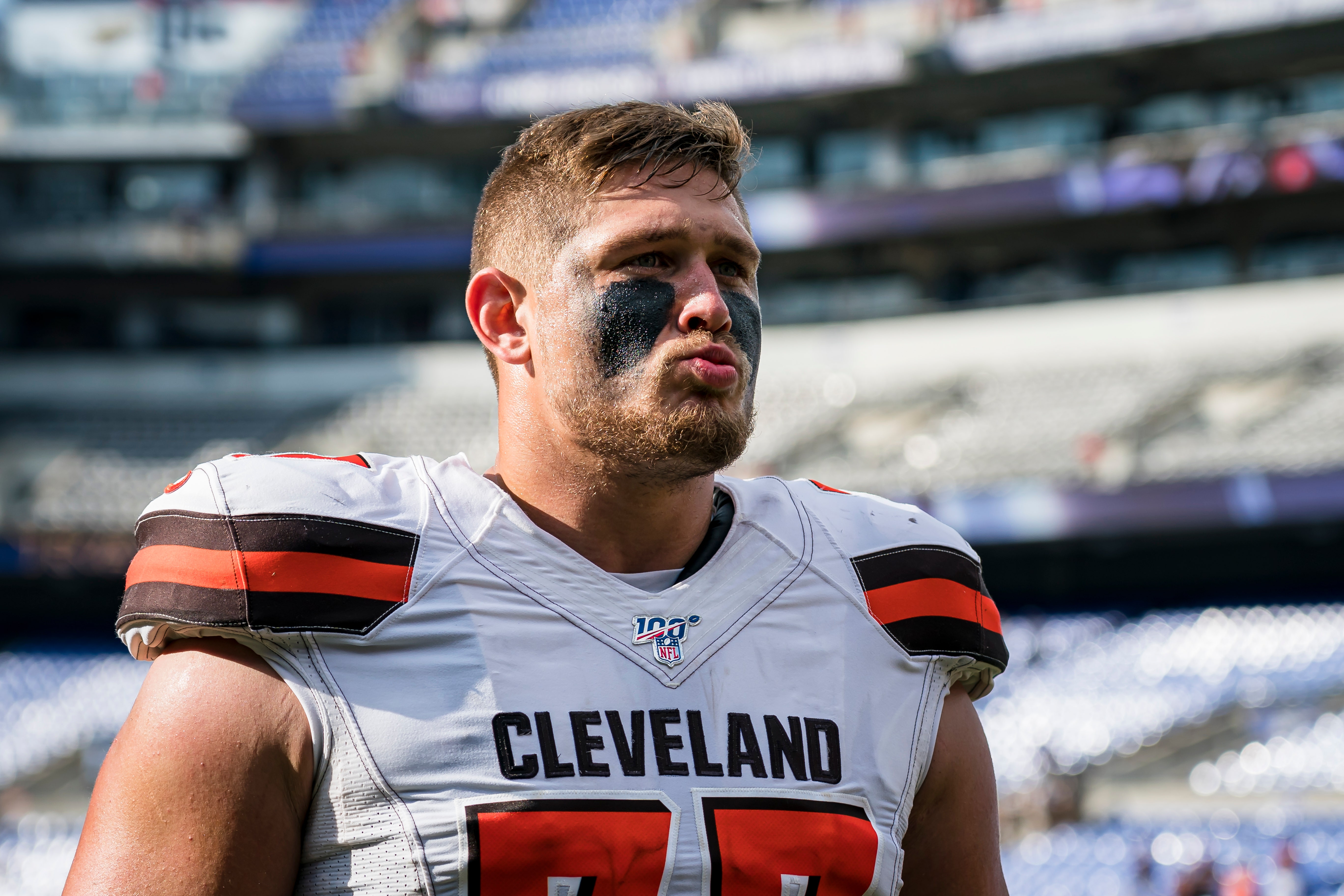 Browns lineman Wyatt Teller causes stir for killing, posing with