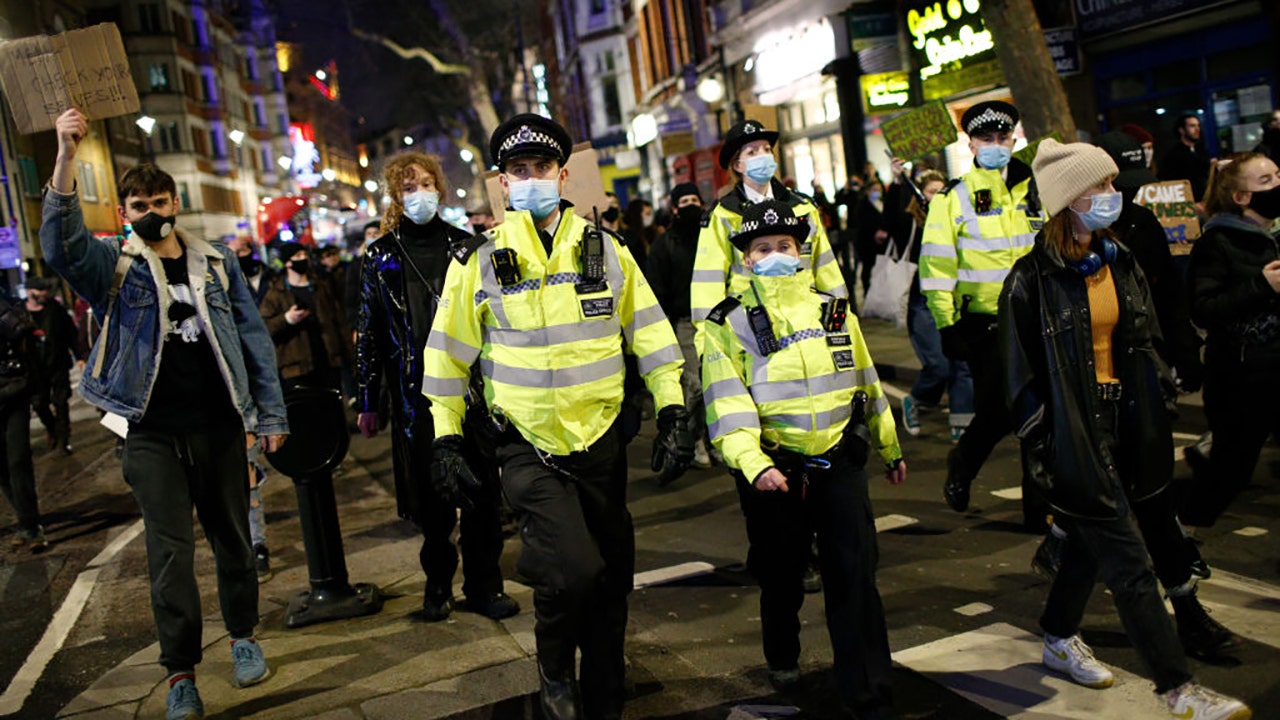 London protesters arrested during Sarah Everard police crackdown on police power and vigilance