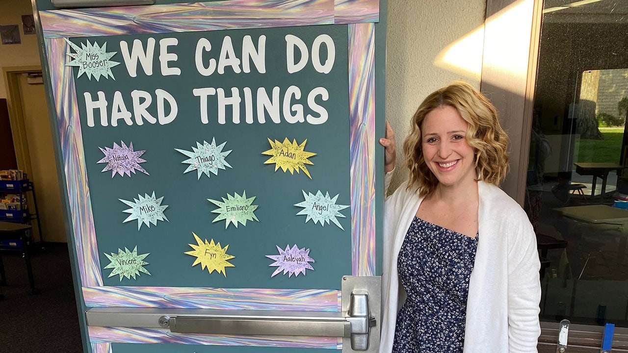 California teacher sings affirmations ahead of tests to inspire students