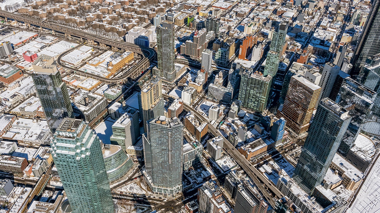 Luxury real estate contracts in Manhattan surpassing pre-pandemic levels