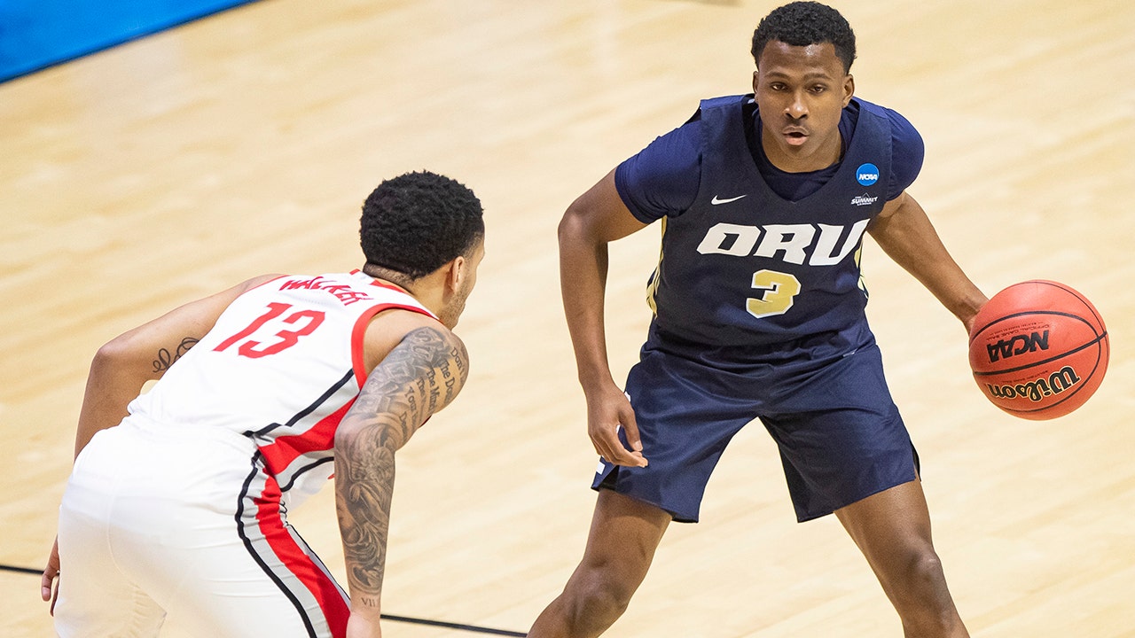 Oral Roberts shocks Ohio State, first big upset of NCAAs