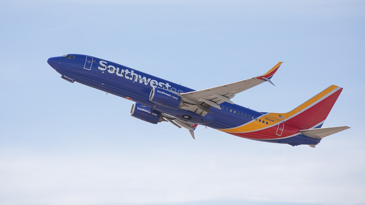 Southwest pilot sentenced for watching porn mid-flight, committing lewd act