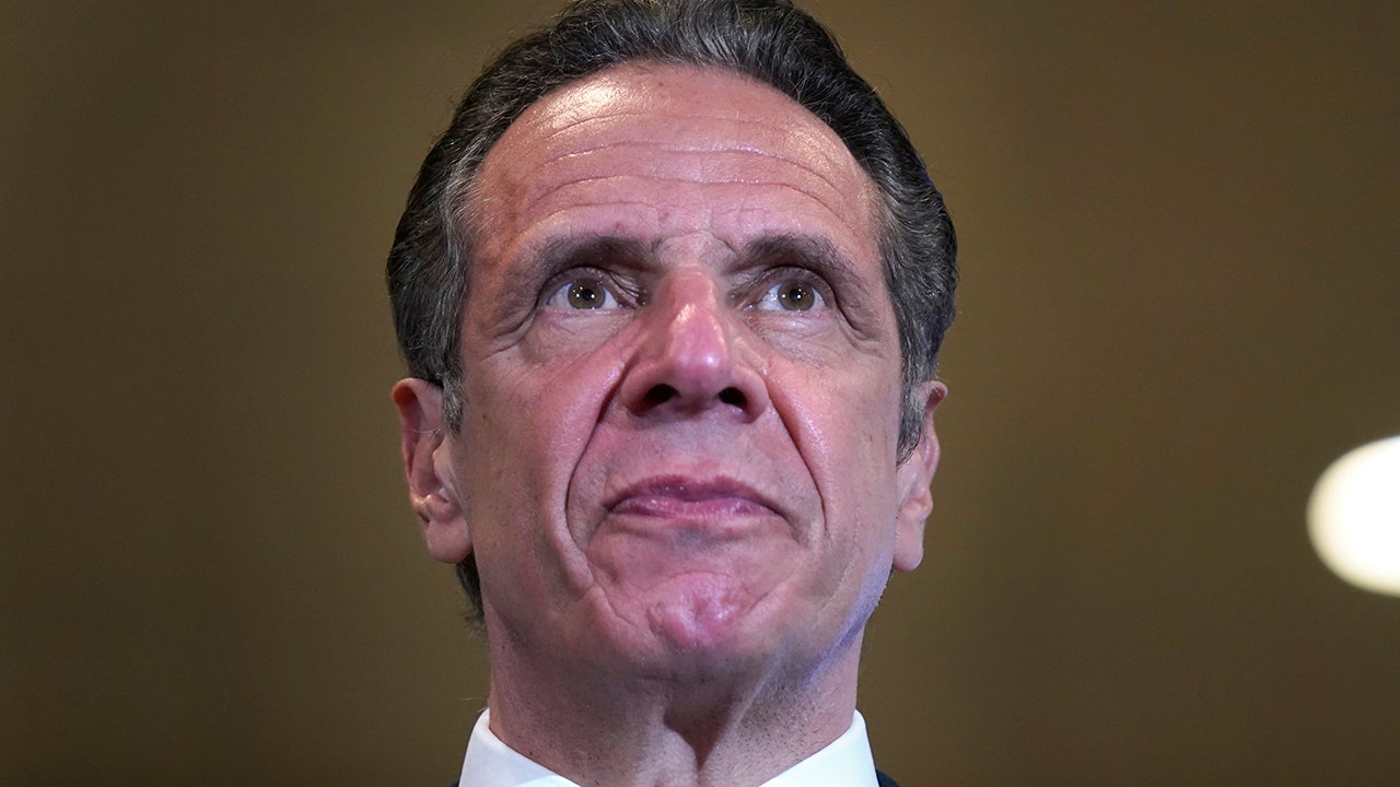 NY's Cuomo insists he can still do job amid scandals, says governors can handle 'multiple situations'