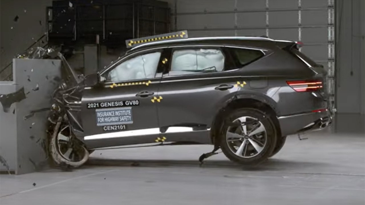 Here’s how safe the Genesis GV80 Tiger Woods crashed