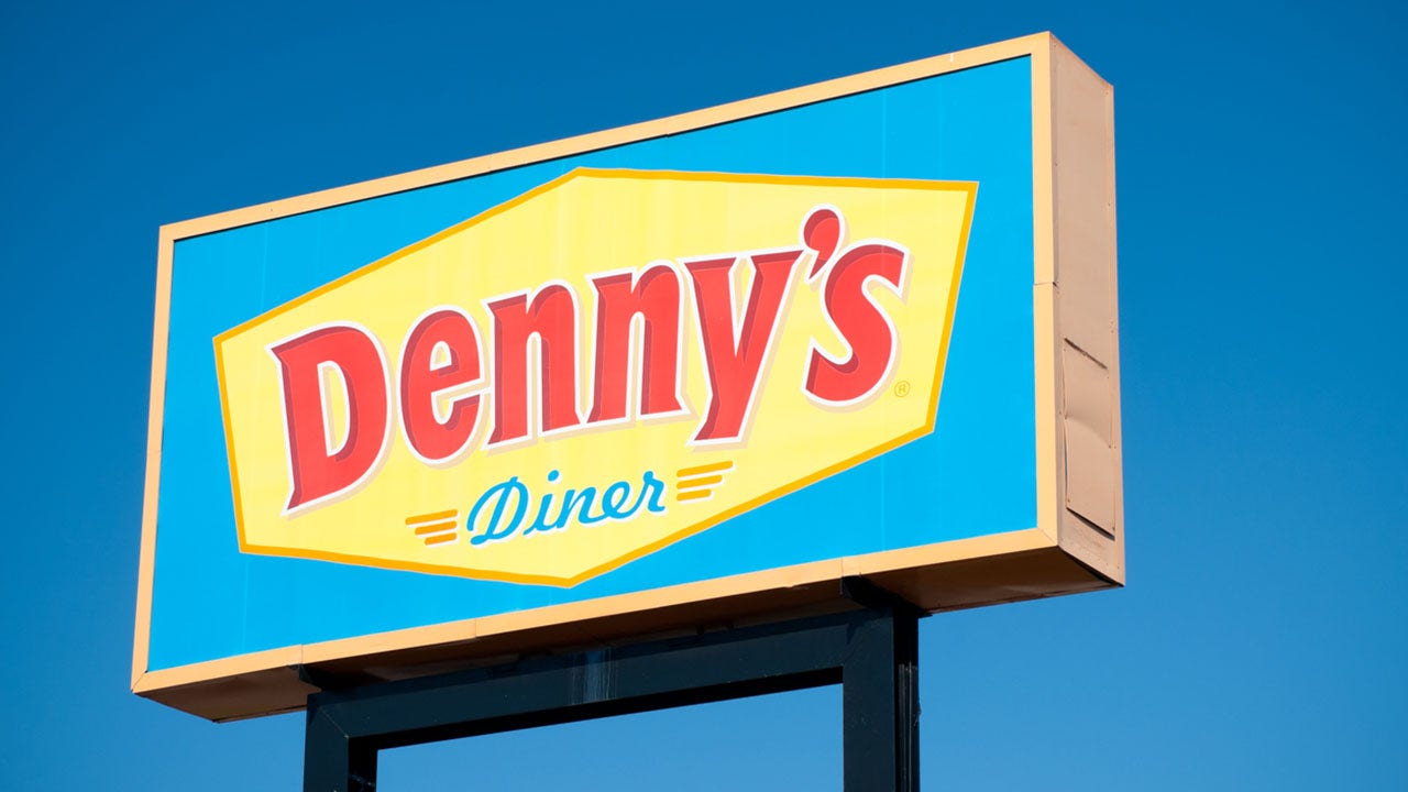 Denny's workers get into fist fight over which table would get chicken fingers: report
