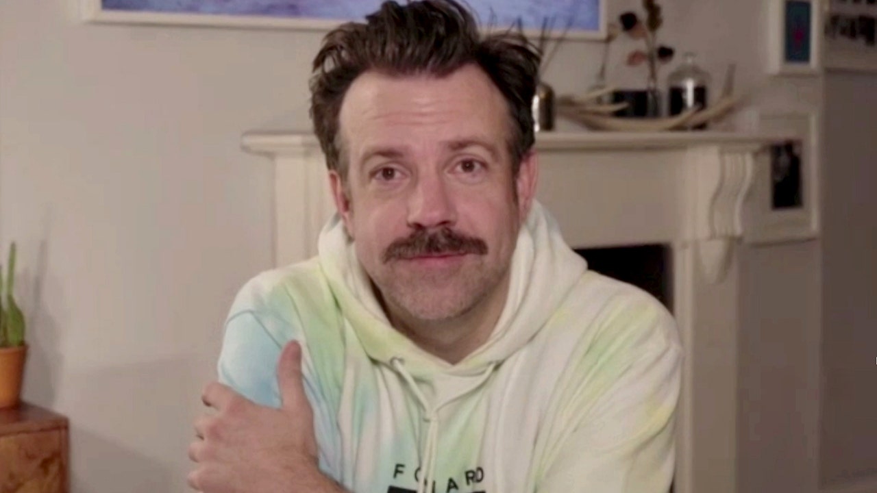 Twitter believes Jason Sudeikis was high after his Golden Globes victory
