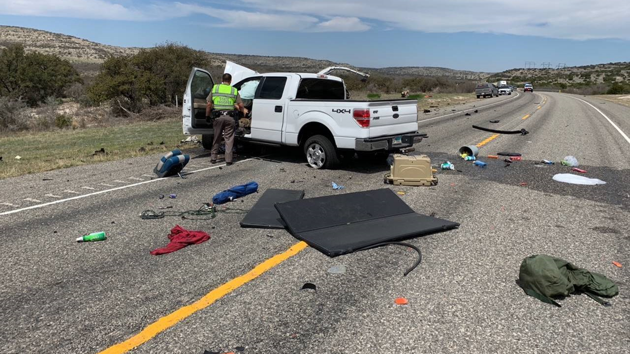 Texas highway crash kills 8 illegal immigrants, investigators say