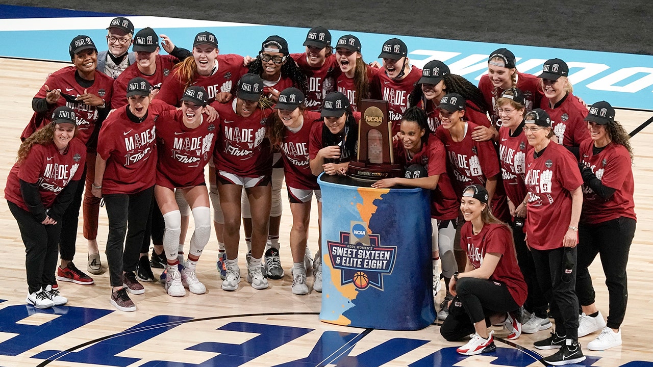 Tara VanDerveer, Dawn Staley prepare for Final Four rematch