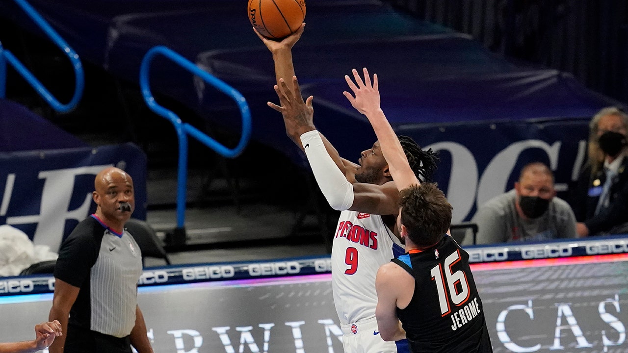 Grant scores 21 vs. former team as Pistons dominate Thunder