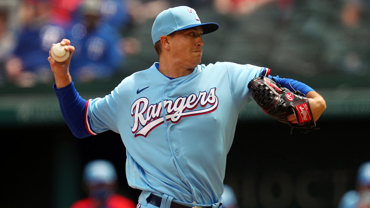 Rangers beat O's 1-0 in 10 in duel of opening day starters