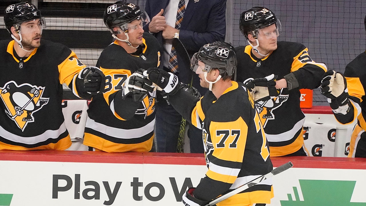 Carter scores first with Pittsburgh in 7-6 win over Devils