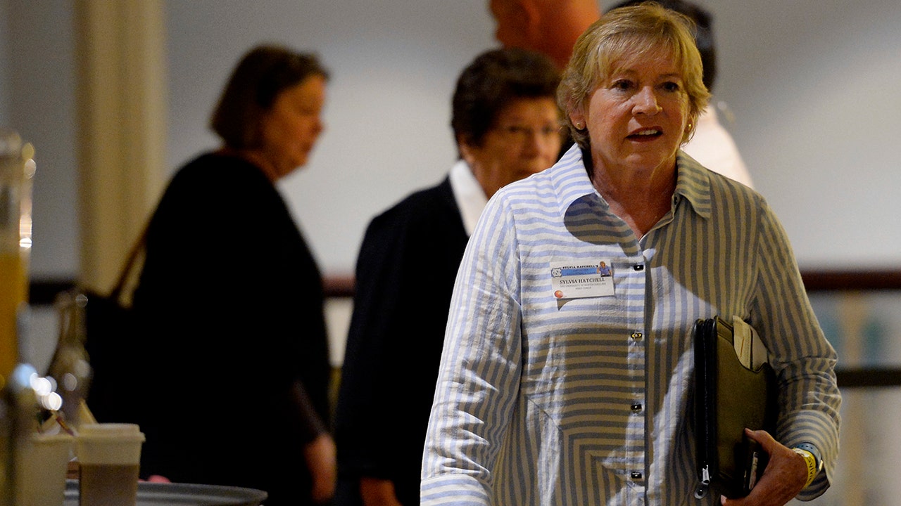 Ex-UNC coach allowed to still drive after fatal crash