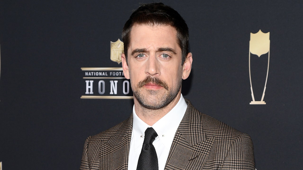 Aaron Rodgers' Hair is the Real Question on Jeopardy