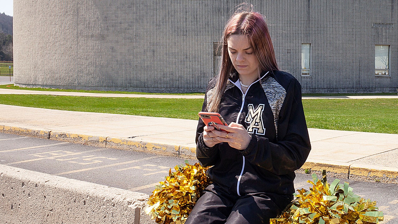 Supreme Court justices grapple with school speech case over cheerleader's profane Snapchat post