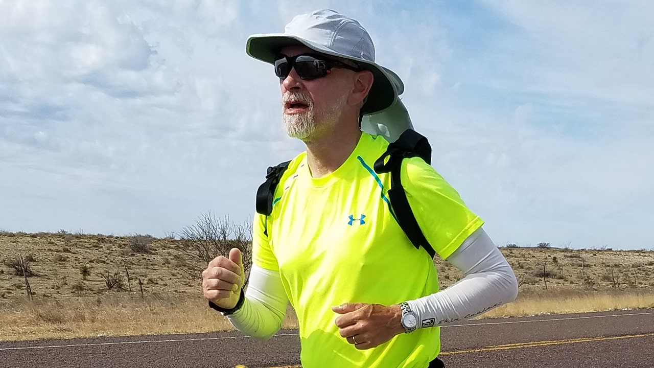 Texas man sets record, runs from Disneyland to Disney World for Type 1 diabetes awareness: 'Surreal'