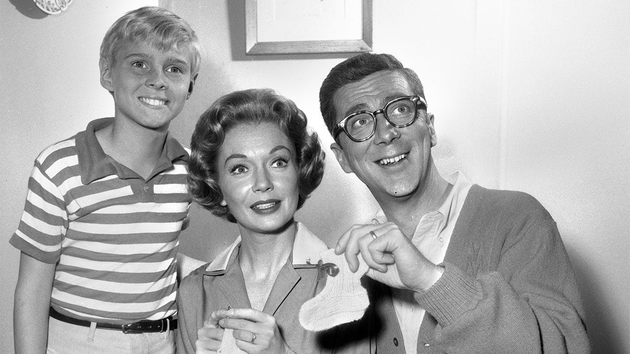 Gloria Henry, actress of ‘Dennis the Menace’, dies at 98: ‘She is flying now’