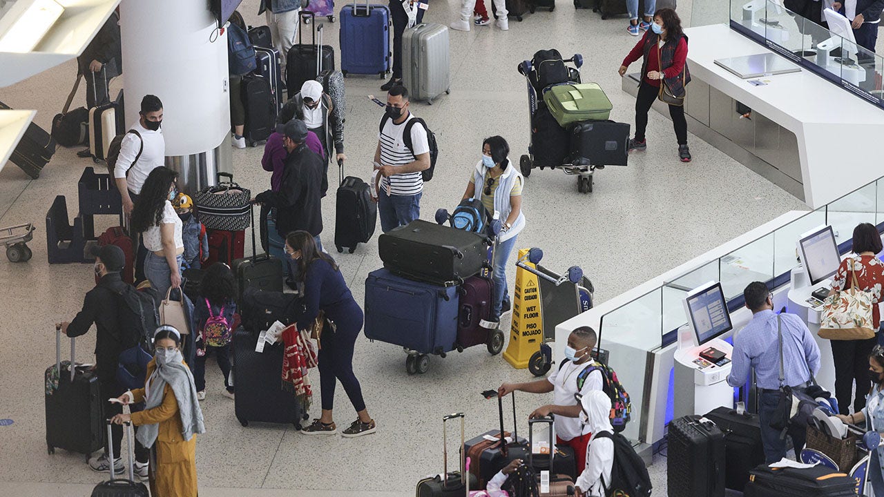 Air travel surged nearly 500% during Memorial Day weekend: TSA