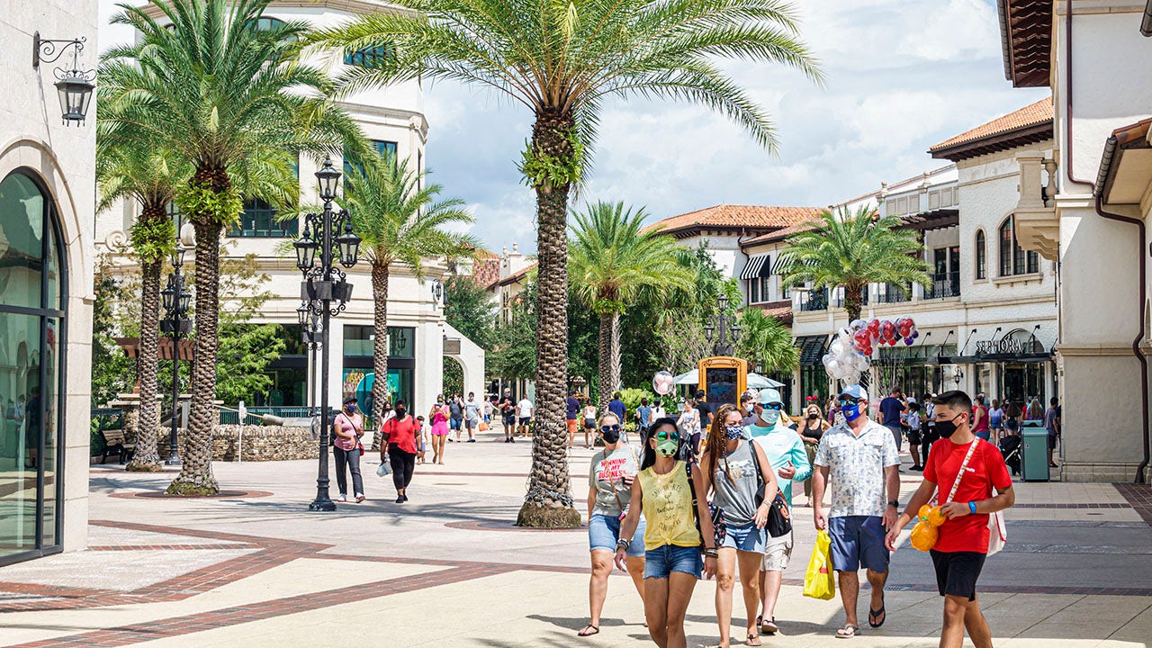 A Disney World guest claimed that he spent $ 15G, so he couldn’t be arrested because he was being arrested