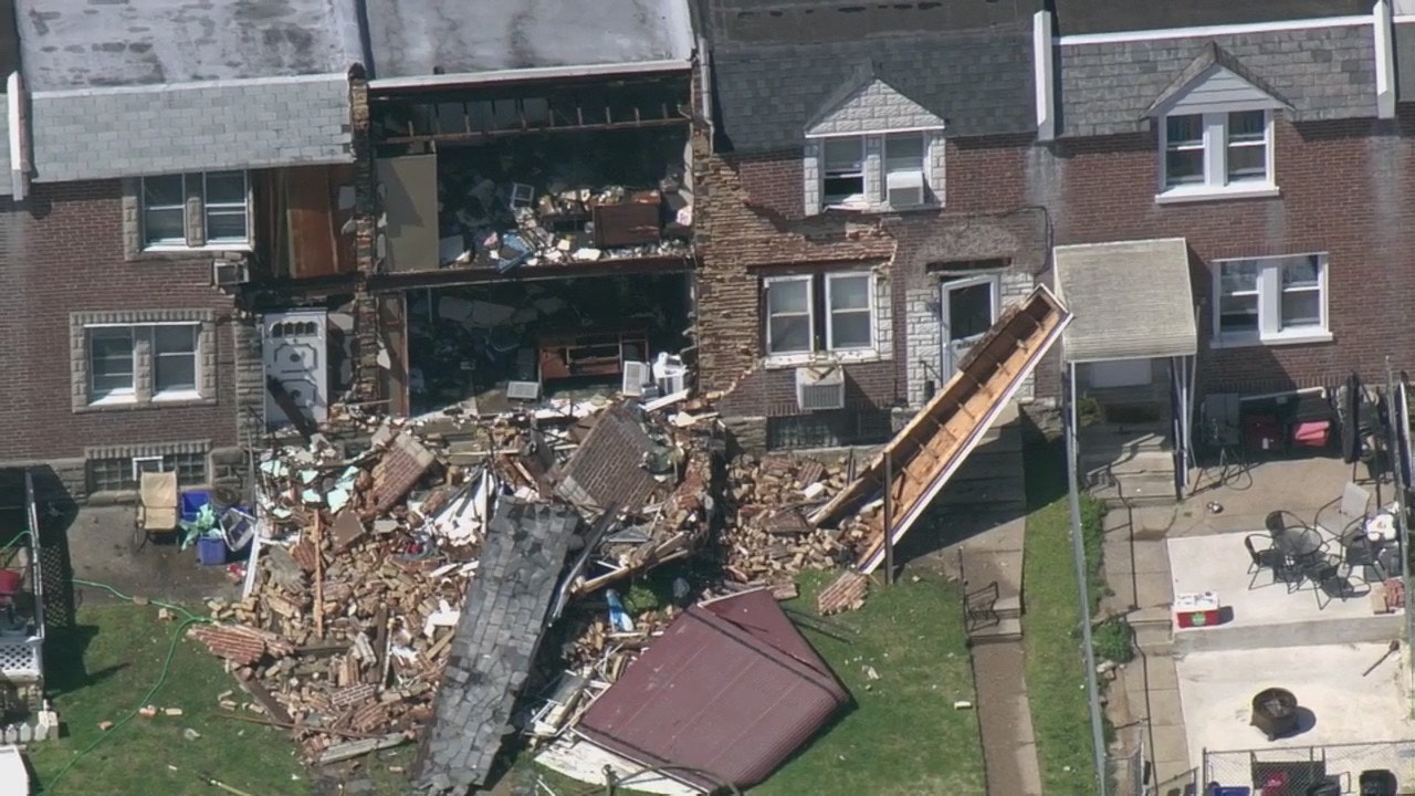 Philadelphia bomb squad investigates massive house explosion