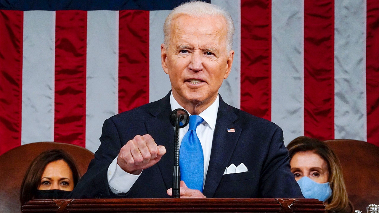 Two border state Dems break with Biden on the crisis: 'Want to see more action'
