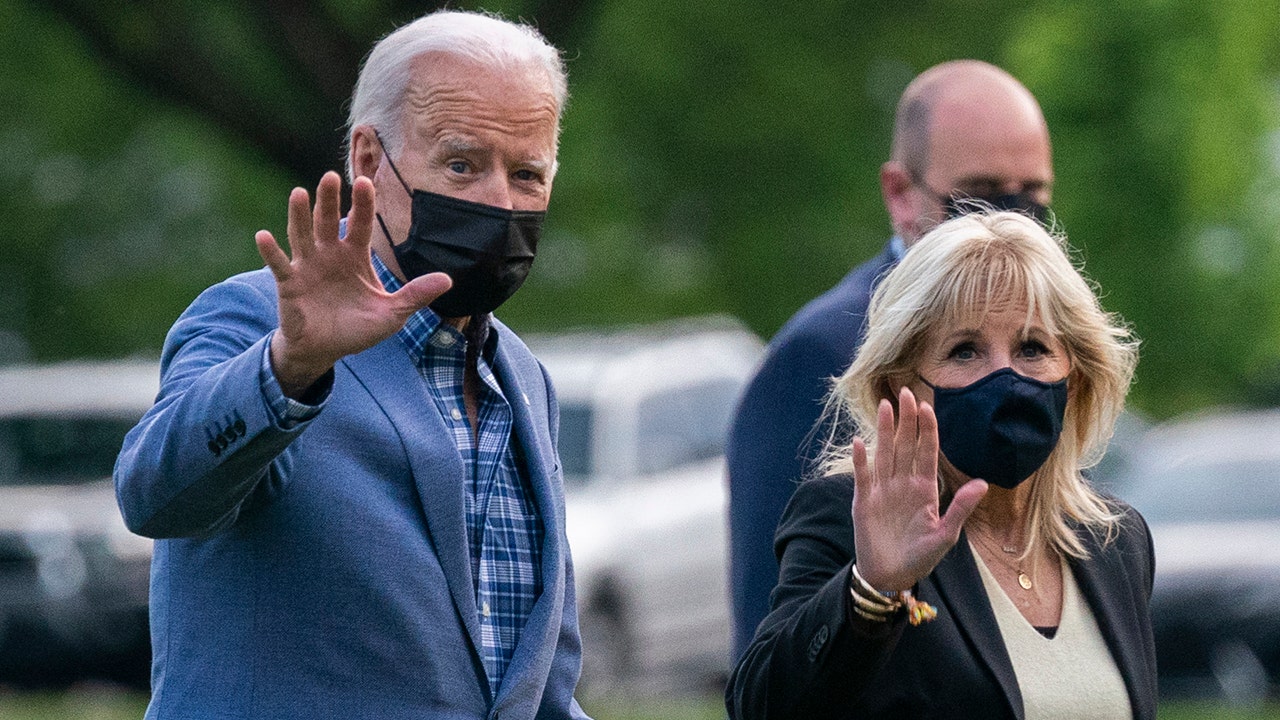 Hume: Masked-up Biden on international Zoom summit could send message he 'doesn't think vaccine works'