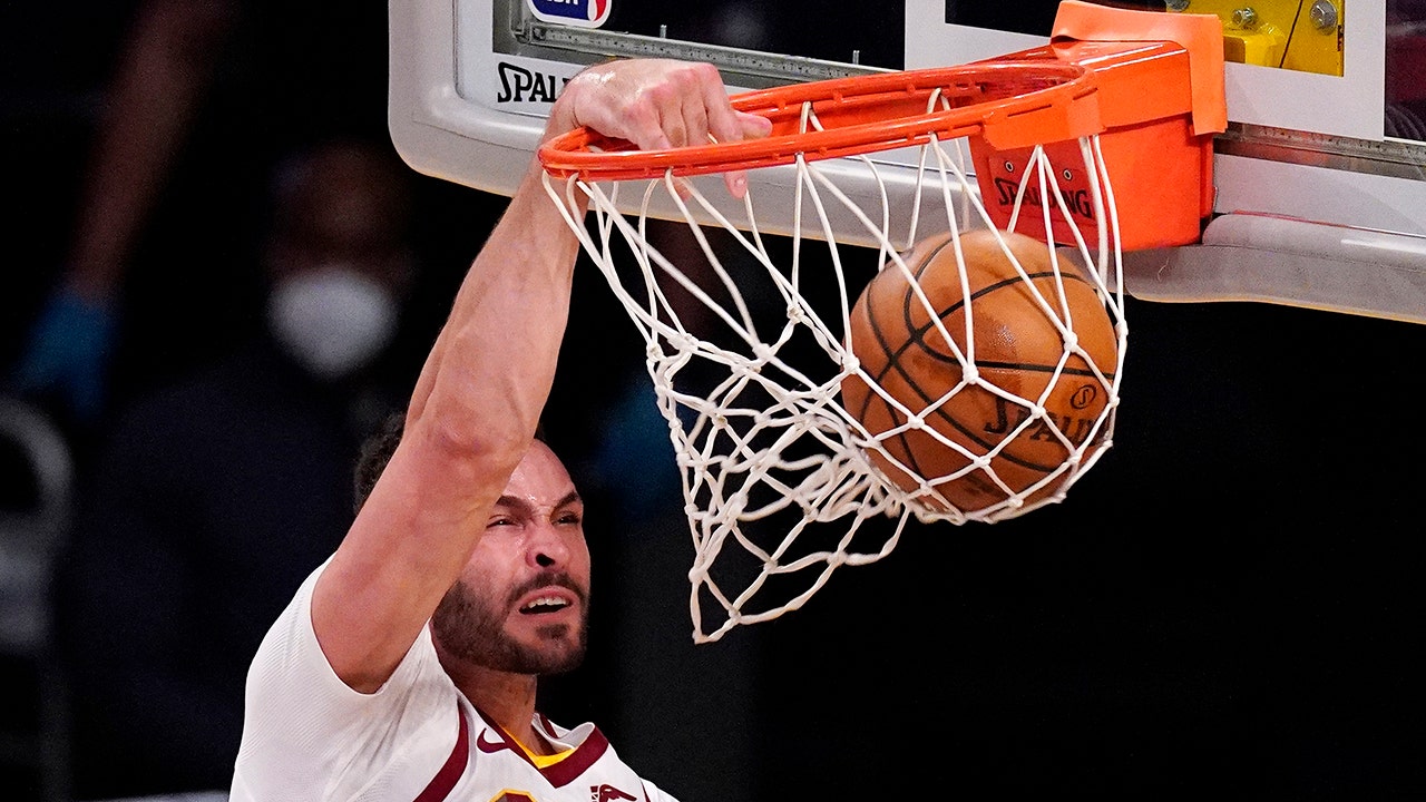 Report: Cavaliers trade Larry Nance Jr.