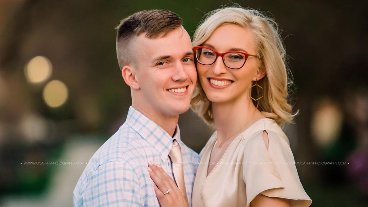 Couple who met at blind date photo shoot get engaged 6 months later thumbnail