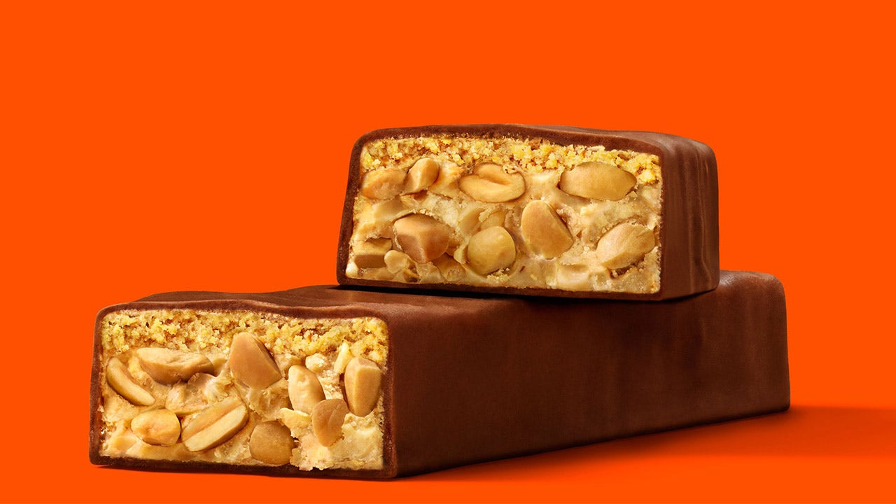 Reese's to sell new candy bar, sweetening permanent lineup