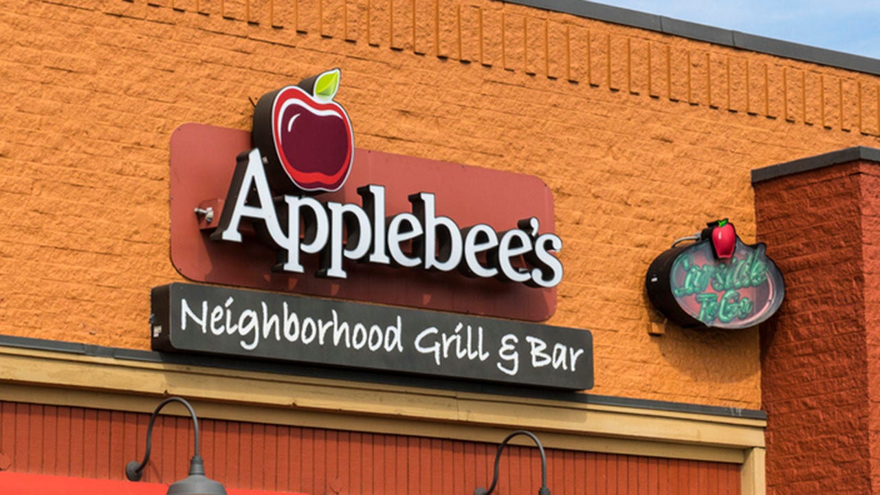 Applebee's customer attacks cook with bicycle, cops find dynamite in bag