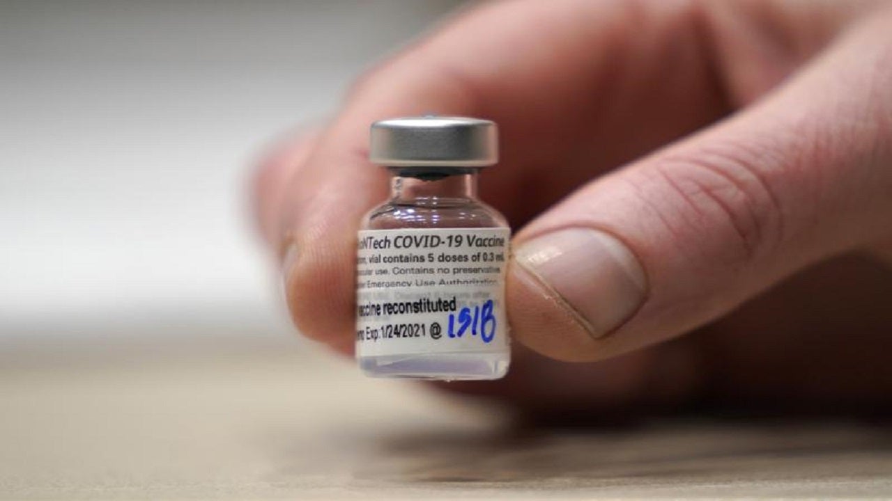 Pfizer-BioNTech COVID-19 vaccine can be stored in refrigerator for month, FDA says