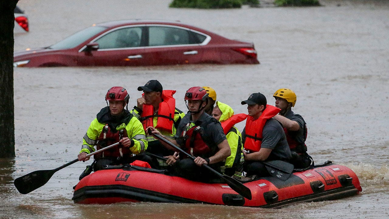 Heavy rain brings flash flood emergency to Alabama, Southeastern states