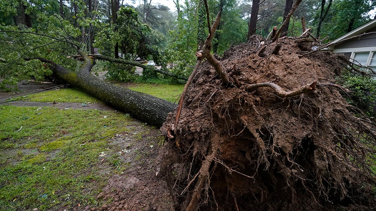 Severe storms, tornadoes threaten southern US as western states in critical fire danger