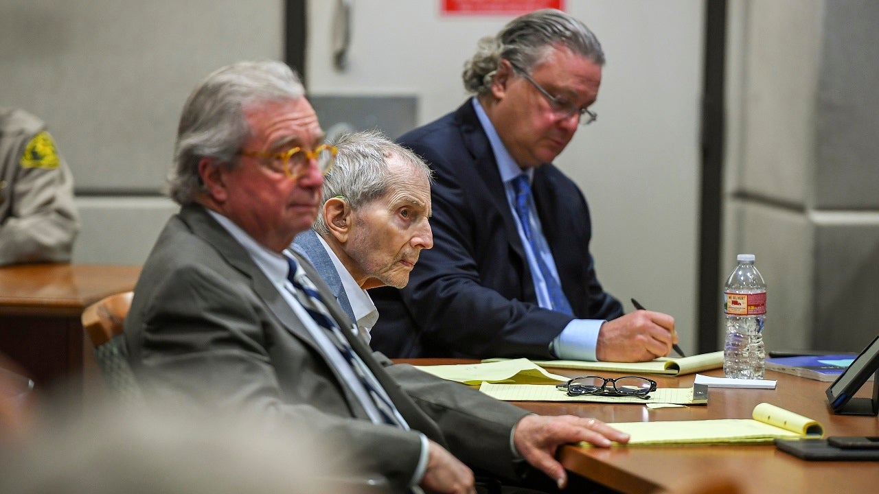 Robert Durst murder trial: Juror removed from panel for reading news