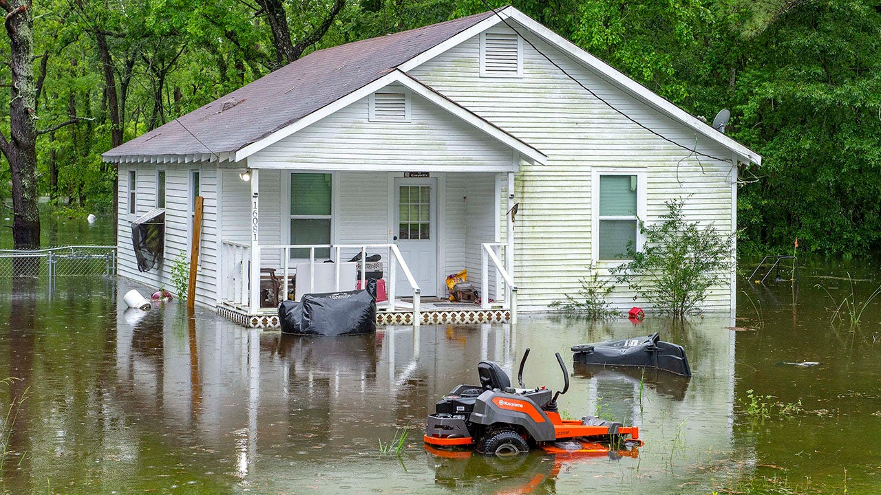 Flood threats turn deadly for states along Gulf Coast