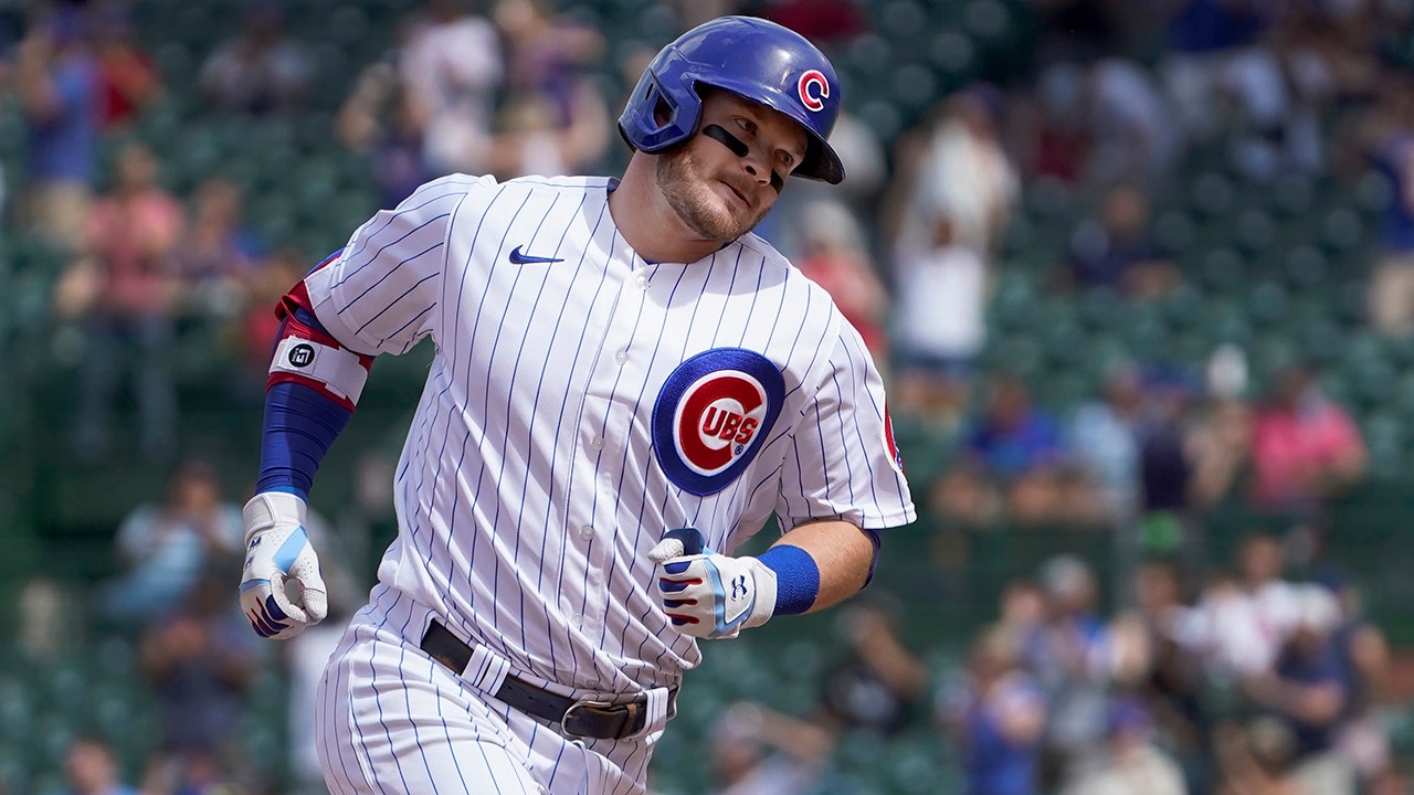 Cubs put 2B Nico Hoerner on injured list with hamstring strain