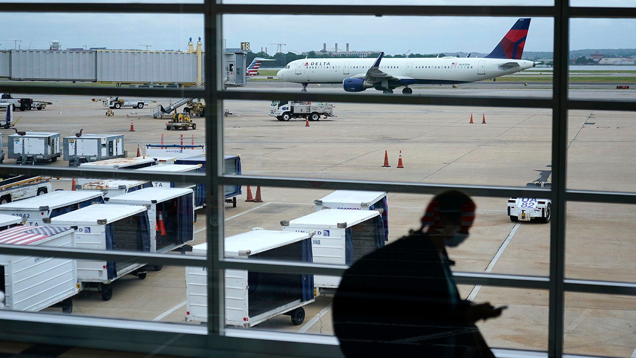 North Carolina man, 69, accused of groping teen on flight