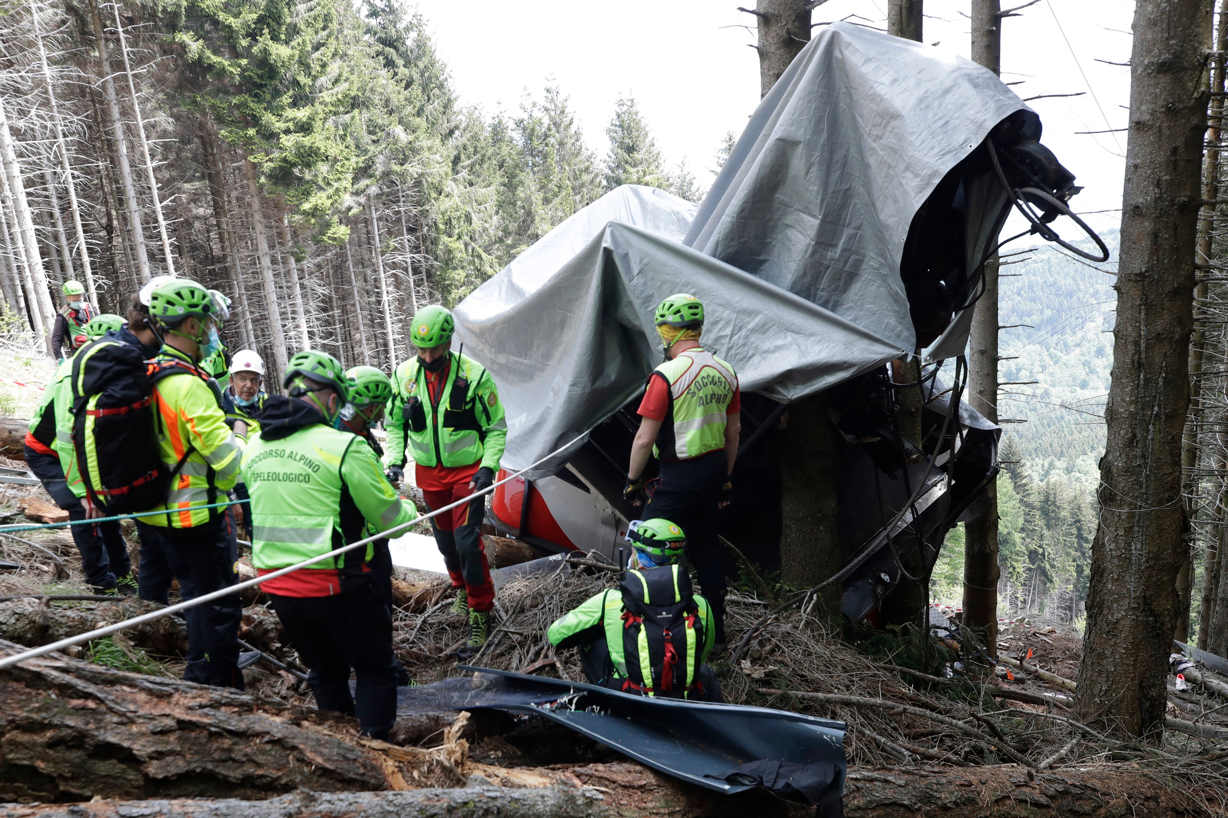 Blame in Italy cable car deaths rests with technician