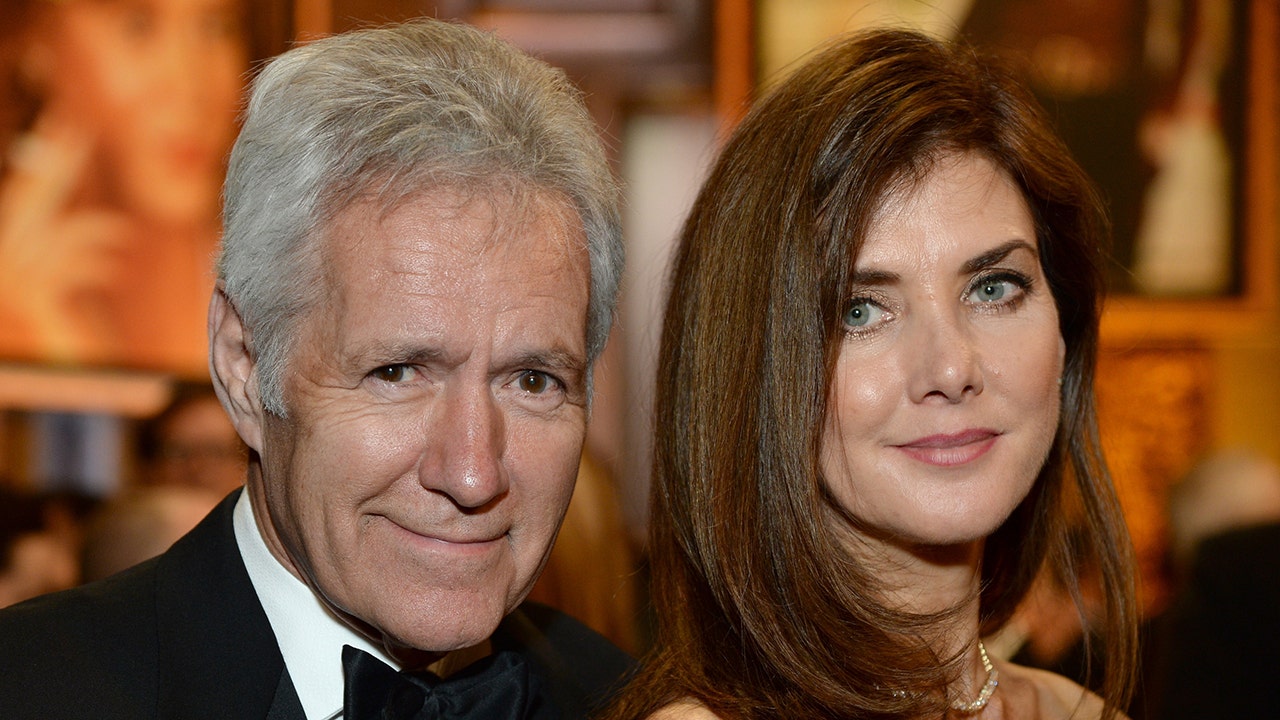 Alex Trebek's widow Jean says hosting 'Jeopardy!' helped keep him alive while fighting his pancreatic cancer