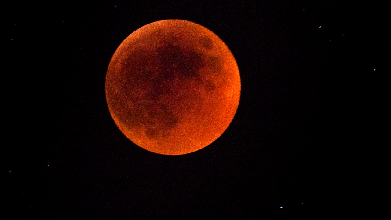 2021 Blood Moon Lunar Eclipse: Where and When to Watch