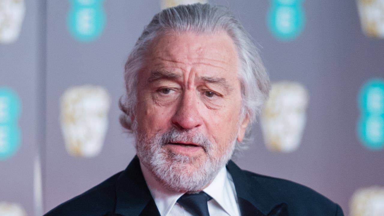 Robert De Niro updates fans on the leg injury he suffered on set: 'The pain was excruciating'